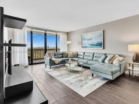 2000 Island Boulevard Aventura FL 33160