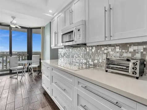 2000 Island Boulevard Aventura FL 33160