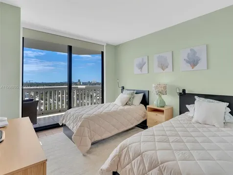 2000 Island Boulevard Aventura FL 33160