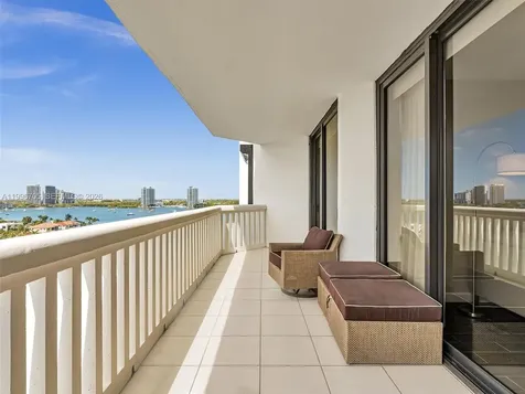 2000 Island Boulevard Aventura FL 33160