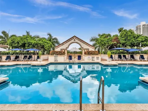 2000 Island Boulevard Aventura FL 33160
