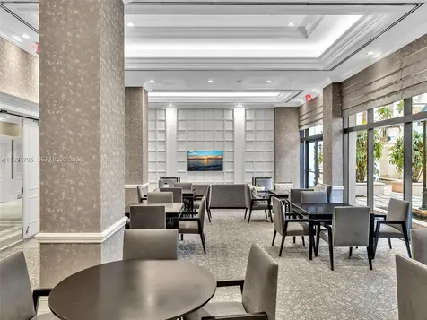2000 Island Boulevard Aventura FL 33160