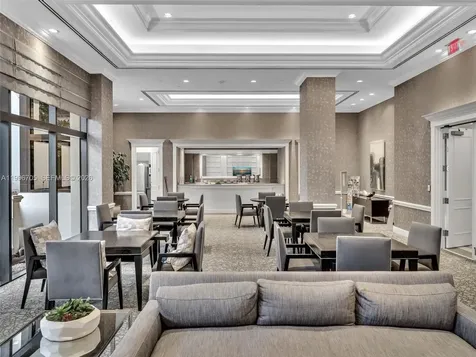 2000 Island Boulevard Aventura FL 33160