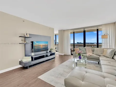 2000 Island Boulevard Aventura FL 33160