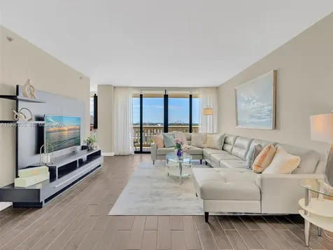 2000 Island Boulevard Aventura FL 33160