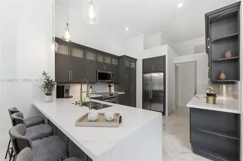 1783 Victoria Pointe Circle Weston FL 33327