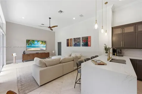 1783 Victoria Pointe Circle Weston FL 33327