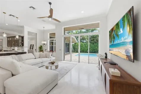 1783 Victoria Pointe Circle Weston FL 33327