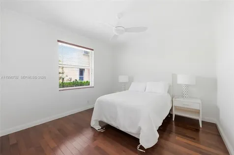 1783 Victoria Pointe Circle Weston FL 33327