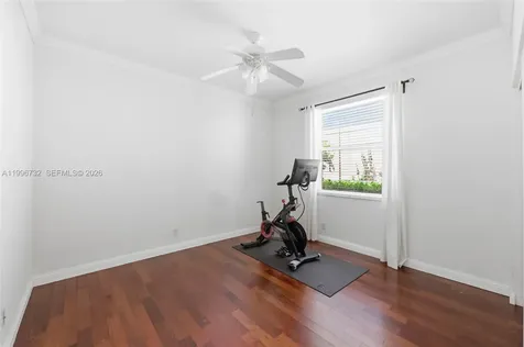 1783 Victoria Pointe Circle Weston FL 33327