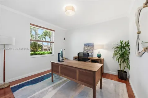 1783 Victoria Pointe Circle Weston FL 33327