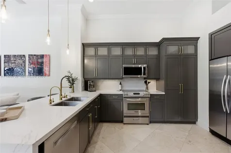 1783 Victoria Pointe Circle Weston FL 33327