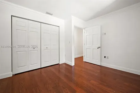 3135 Gifford Lane Miami FL 33133