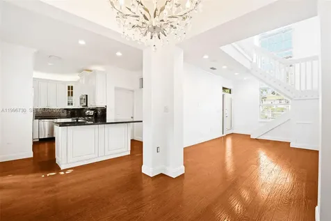 3135 Gifford Lane Miami FL 33133