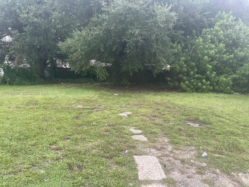 3068 NW 46th Street Miami FL 33142