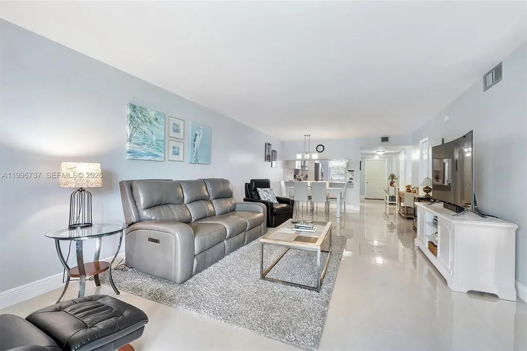 3503 Oaks Way Pompano Beach FL 33069