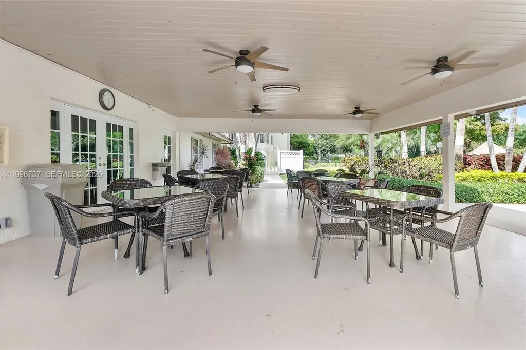 3503 Oaks Way Pompano Beach FL 33069