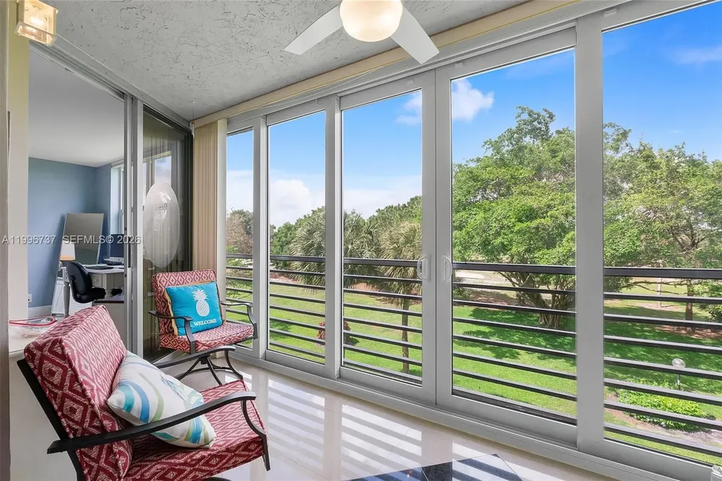 3503 Oaks Way Pompano Beach FL 33069