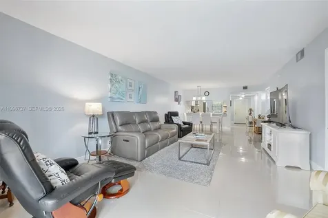 3503 Oaks Way Pompano Beach FL 33069