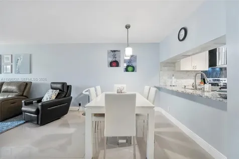 3503 Oaks Way Pompano Beach FL 33069