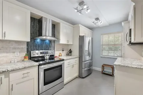 3503 Oaks Way Pompano Beach FL 33069