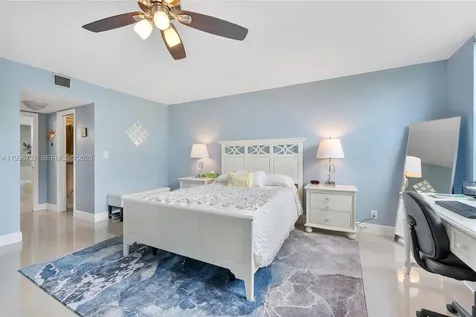 3503 Oaks Way Pompano Beach FL 33069