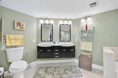 3503 Oaks Way Pompano Beach FL 33069