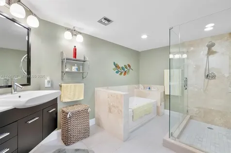 3503 Oaks Way Pompano Beach FL 33069