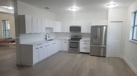 571 SE 37th Place Homestead FL 33033