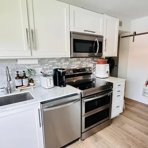 223 Lakeview Drive Weston FL 33326