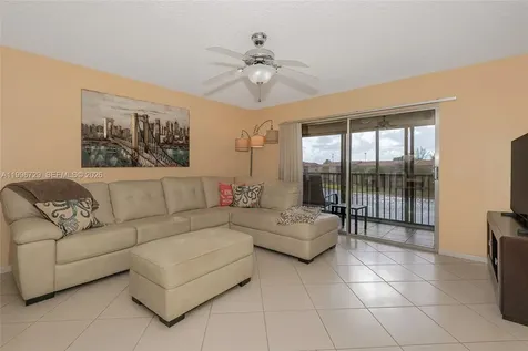 950 SW 138th Avenue Pembroke Pines FL 33027