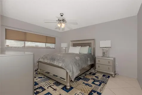 950 SW 138th Avenue Pembroke Pines FL 33027
