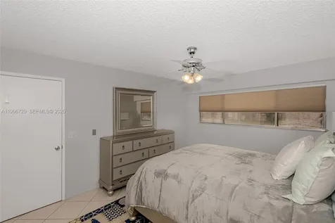 950 SW 138th Avenue Pembroke Pines FL 33027