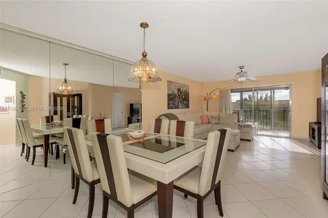 950 SW 138th Avenue Pembroke Pines FL 33027