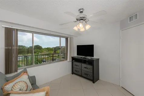950 SW 138th Avenue Pembroke Pines FL 33027