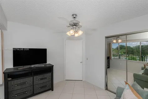950 SW 138th Avenue Pembroke Pines FL 33027