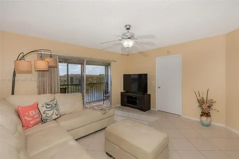 950 SW 138th Avenue Pembroke Pines FL 33027