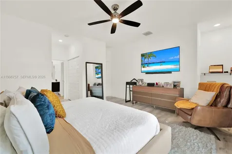 8319 NW 49th Street Doral FL 33166