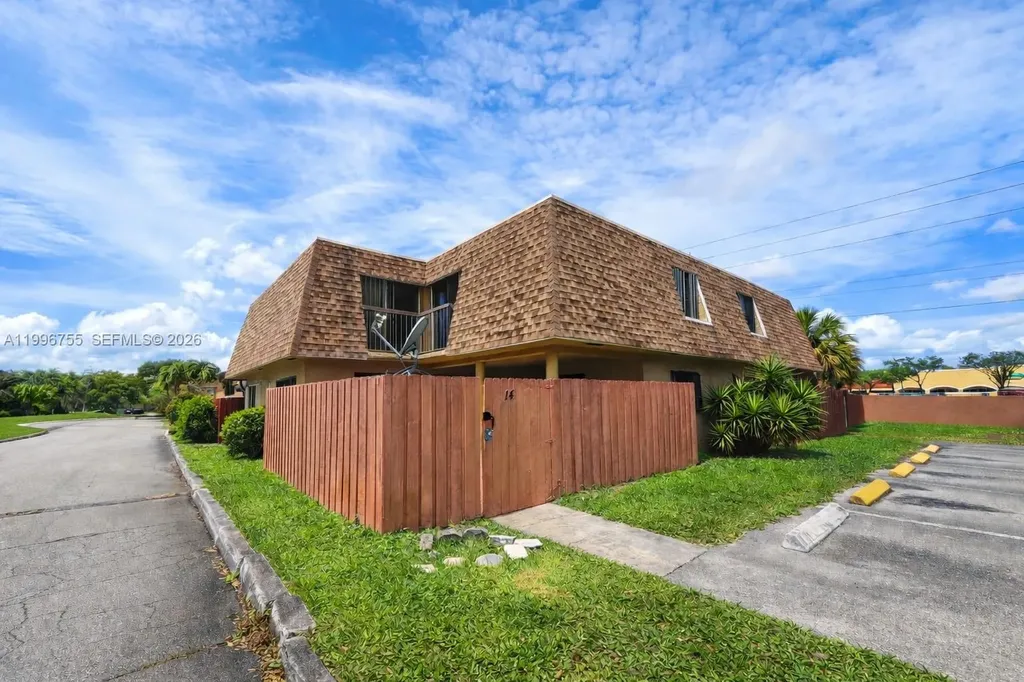 2455 W 67th Place Hialeah FL 33016