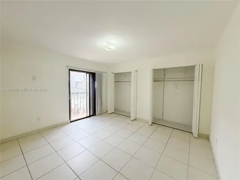 2455 W 67th Place Hialeah FL 33016