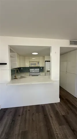 375 NW 85 Place Miami FL 33126