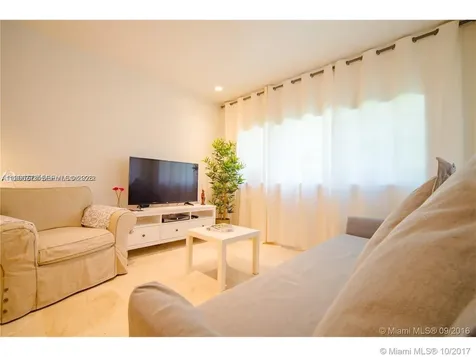 929 Michigan Avenue Miami Beach FL 33139