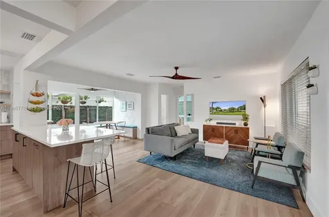 1501 NE 35th Street Oakland Park FL 33334