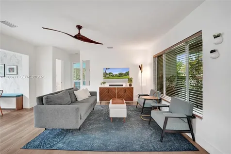1501 NE 35th Street Oakland Park FL 33334