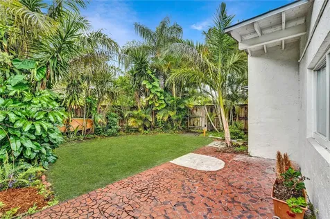 1501 NE 35th Street Oakland Park FL 33334