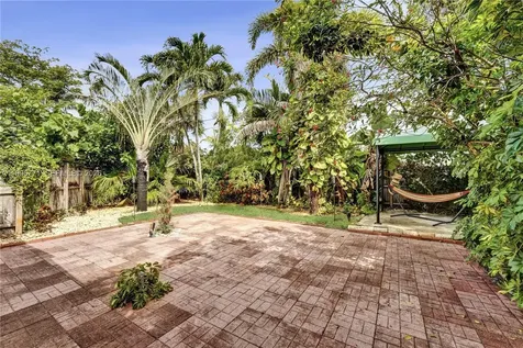 1501 NE 35th Street Oakland Park FL 33334