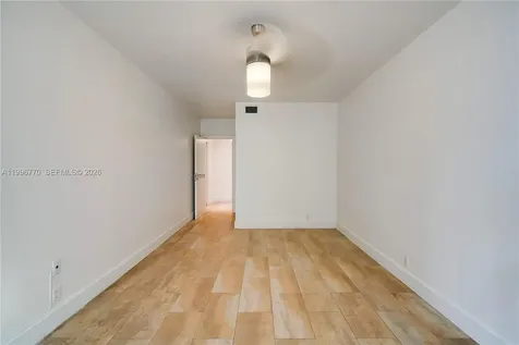 181 Crandon Boulevard Key Biscayne FL 33149