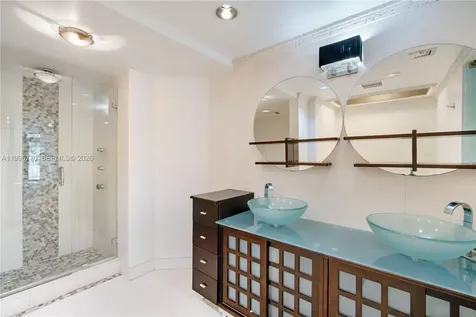 181 Crandon Boulevard Key Biscayne FL 33149