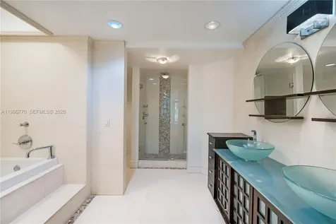 181 Crandon Boulevard Key Biscayne FL 33149