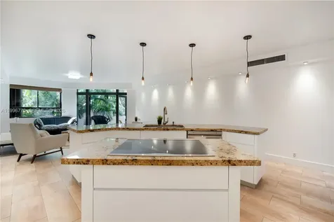 181 Crandon Boulevard Key Biscayne FL 33149